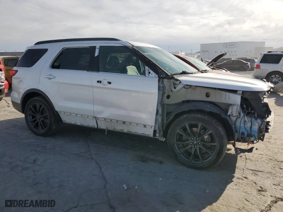 2017 Ford Explorer XLT with VIN 1FM5K8D89HGA52885, listed as a Copart auction lot 84193984 with 103,579 mi miles and Salvage Title. Bid and sale history available at carsss.com. Image 4.