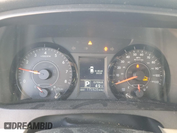 2017 Toyota Sienna LE Auto Access Seat with VIN 5TDKZ3DC8HS847703, listed as a Copart auction lot 84876684 with 175,928 mi miles and Salvage Title. Bid and sale history available at carsss.com. Image 9.