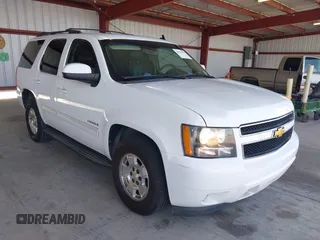 2013 Chevrolet Tahoe LT z VIN 1GNSCBE01DR337273, wystawiony jako IAAI lot #42594398 z przebiegiem 195 353 mil mil oraz . Historia ofert i sprzedaży dostępna na DreamBid. Obrazek 1.