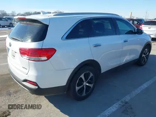 2017 Kia Sorento EX V6 with VIN 5XYPH4A51HG196061, listed as a IAAI auction lot 41627200 with 142,060 mi miles. Bid and sale history available at carsss.com. Image 4.