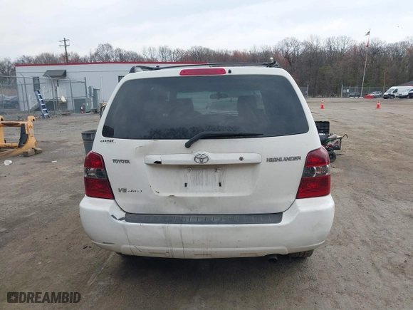 2006 Toyota Highlander w/3rd Row with VIN JTEEP21A560150131, listed as a IAAI auction lot 41843601 with 226,586 mi miles. Bid and sale history available at carsss.com. Image 16.