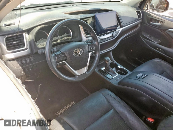 2019 Toyota Highlander Limited с VIN 5TDDZRFH7KS976527, выставлен на аукционе Copart как лот 52590495 с пробегом 31 968 миль миль и Списание • Salvage title. История ставок и продаж доступна на DreamBid. Изображение 8.