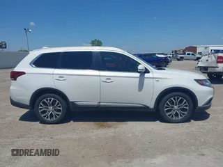 2017 Mitsubishi Outlander GT with VIN JA4JZ4AX1HZ023740, listed as a IAAI auction lot 42052468 with 106,073 mi miles and . Bid and sale history available at DreamBid. Image 13.