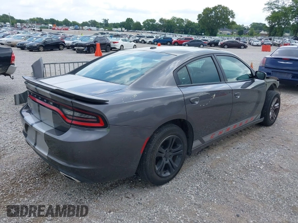 2020 Dodge Charger SXT z VIN 2C3CDXBG3LH211590, wystawiony jako IAAI lot #39869112 z przebiegiem 51 307 mil mil oraz . Historia ofert i sprzedaży dostępna na DreamBid. Obrazek 4.
