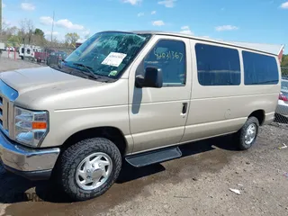 2013 Ford Econoline Passenger XL with VIN 1FBNE3BL4DDA77103, listed as a IAAI auction lot 42031367 with 111,291 mi miles and . Bid and sale history available at DreamBid. Image 14.