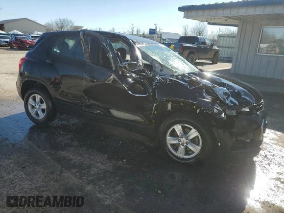 2020 Chevrolet Trax LS with VIN KL7CJKSB1LB324892, listed as a Copart auction lot 53208085 with 62,180 mi miles and Salvage Title. Bid and sale history available at DreamBid. Image 4.