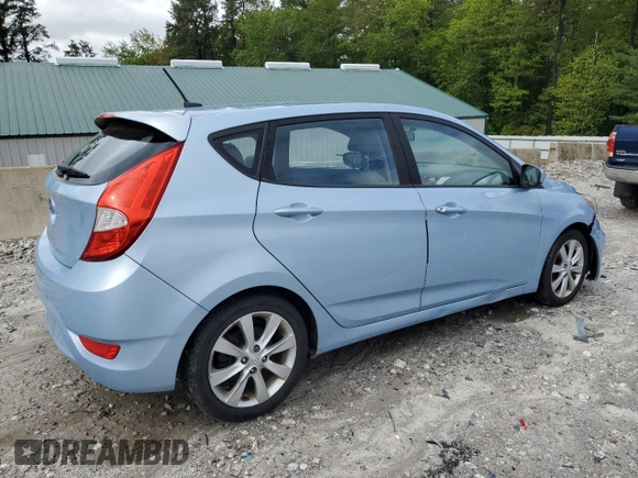 2012 Hyundai Accent SE z VIN KMHCU5AE2CU019537, wystawiony jako Copart lot #58089995 z przebiegiem 175 118 mil mil oraz Czysty tytuł • Clean title. Historia ofert i sprzedaży dostępna na DreamBid. Obrazek 3.