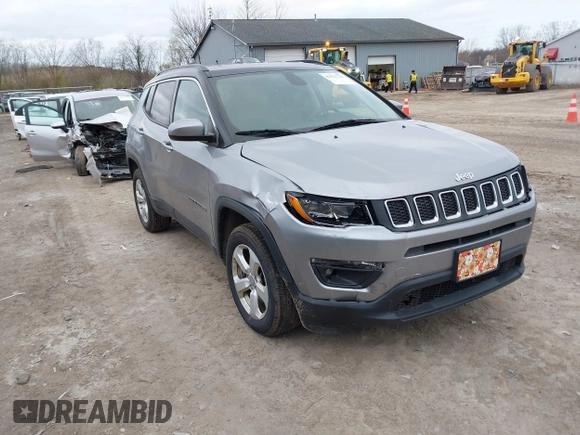 2018 Jeep Compass Latitude with VIN 3C4NJDBB1JT303009, listed as a IAAI auction lot 42012766 with 161,463 mi miles. Bid and sale history available at carsss.com. Image 1.