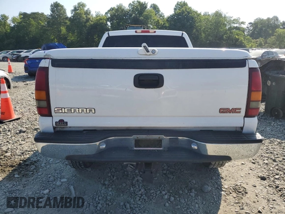 2002 GMC Sierra 1500HD SLE z VIN 1GTGC13U22F117864, wystawiony jako Copart lot #60396074 z przebiegiem Nie podano mil oraz Szkody całkowita. Historia ofert i sprzedaży dostępna na DreamBid. Obrazek 6.