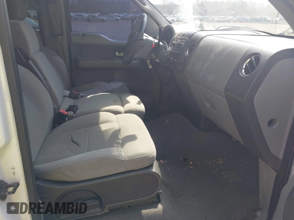 2008 Ford F-150 XL with VIN 1FTRW14W48FA71852, listed as a IAAI auction lot 41786185 with 221,186 mi miles. Bid and sale history available at carsss.com. Image 5.