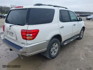 2004 Toyota Sequoia SR5 with VIN 5TDZT34A44S206332, listed as a IAAI auction lot 42028306 with 292,523 mi miles. Bid and sale history available at carsss.com. Image 4.