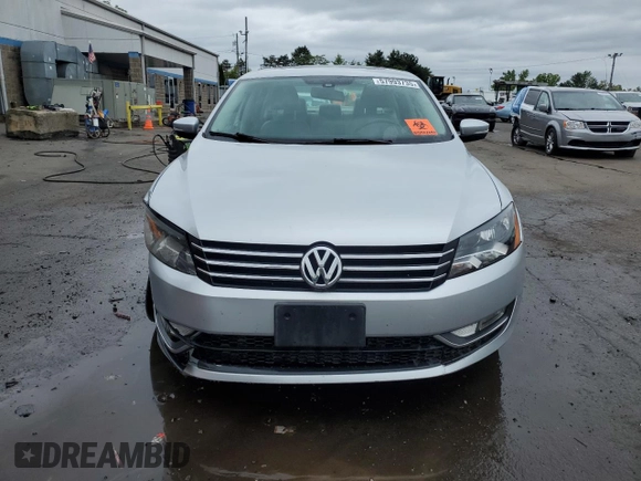 2015 Volkswagen Passat Limited Edition Edition z VIN 1VWAT7A39FC084725, wystawiony jako Copart lot #57993735 z przebiegiem 84 418 mil mil oraz Szkoda całkowita • Salvage title. Historia ofert i sprzedaży dostępna na DreamBid. Obrazek 5.