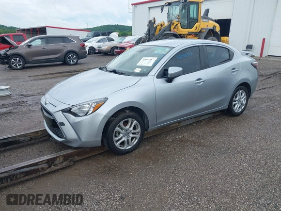 2014 Chevrolet Cruze LS with VIN 1G1PA5SH7E7139450, listed as a IAAI auction lot 42003875 with 172,449 mi miles and . Bid and sale history available at DreamBid. Image 2.