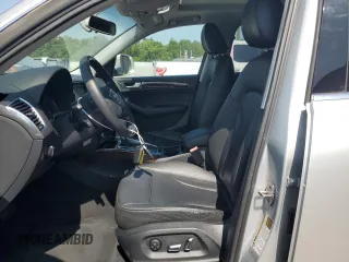 2013 Audi Q5 Premium z VIN WA1CFAFP3DA079020, wystawiony jako Copart lot #55969255 z przebiegiem 88 407 mil mil oraz Szkoda całkowita • Salvage title. Historia ofert i sprzedaży dostępna na DreamBid. Obrazek 7.