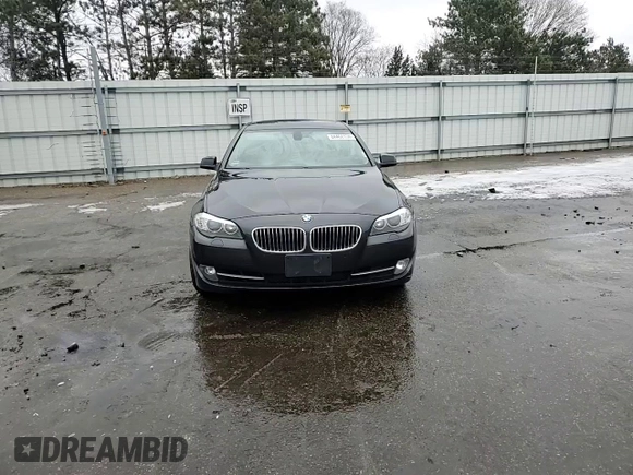 2012 BMW 5 Series 535i xDrive z VIN WBAFU7C56CDU59798, wystawiony jako Copart lot #84468134 z przebiegiem 181 664 mil mil oraz Szkoda całkowita • Salvage title. Historia ofert i sprzedaży dostępna na DreamBid. Obrazek 11.