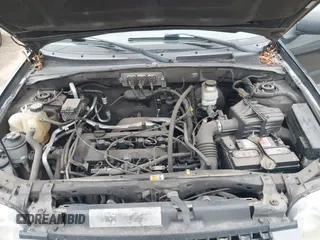 2007 Ford Escape XLT with VIN 1FMCU03Z87KA66723, listed as a IAAI auction lot 42071912 with 170,602 mi miles. Bid and sale history available at carsss.com. Image 10.