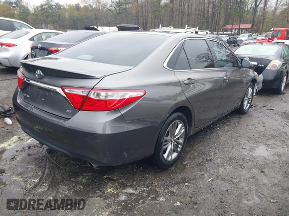 2017 Toyota Camry XLE with VIN 4T1BF1FKXHU454147, listed as a IAAI auction lot 41846039 with 105,471 mi miles. Bid and sale history available at carsss.com. Image 4.