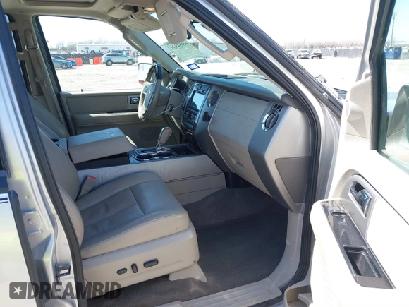 2013 Ford Expedition EL Limited with VIN 1FMJK1K51DEF02601, listed as a IAAI auction lot 41854931 with 154,894 mi miles. Bid and sale history available at carsss.com. Image 5.