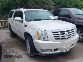 2007 Cadillac Escalade ESV z VIN 1GYFK66847R416492, wystawiony jako IAAI lot #42285359 z przebiegiem 226 787 mil mil oraz . Historia ofert i sprzedaży dostępna na DreamBid. Obrazek 1.