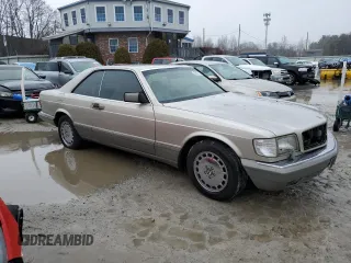 1988 Mercedes-Benz 560 with VIN WDBCA45D9JA411517, listed as a Copart auction lot 46978105 with 298,725 mi miles and Clean Title. Bid and sale history available at DreamBid. Image 4.