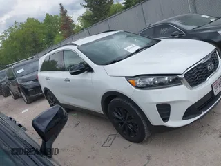 2019 Kia Sorento LX z VIN 5XYPGDA53KG583933, wystawiony jako IAAI lot #42306280 z przebiegiem 48 662 mil mil oraz . Historia ofert i sprzedaży dostępna na DreamBid. Obrazek 13.