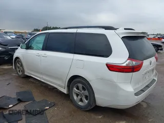 2020 Toyota Sienna LE Auto Access Seat с VIN 5TDKZ3DC1LS068541, выставлен на аукционе IAAI как лот 41688973 с пробегом 92 097 миль миль и . История ставок и продаж доступна на DreamBid. Изображение 3.