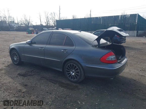 2008 Mercedes-Benz E-Class Luxury 3.5L with VIN WDBUF87X08B322847, listed as a IAAI auction lot 41819812 with 999,999 mi miles. Bid and sale history available at carsss.com. Image 3.