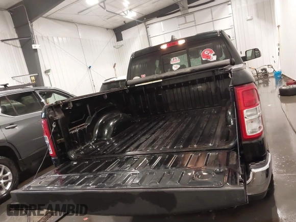 2019 Ram 1500 Big Horn с VIN 1C6SRFFT3KN625461, выставлен на аукционе IAAI как лот 42178932 с пробегом 45 749 миль миль и . История ставок и продаж доступна на DreamBid. Изображение 19.