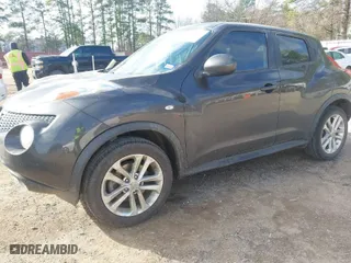 2013 Nissan Juke S with VIN JN8AF5MR9DT215796, listed as a IAAI auction lot 41458556 with 179,081 mi miles. Bid and sale history available at carsss.com. Image 2.