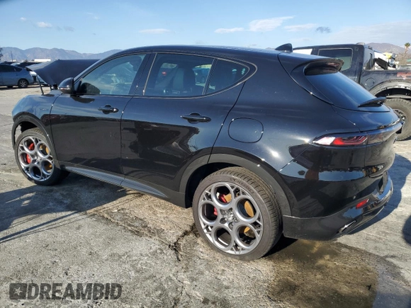 2024 Alfa Romeo Tonale Veloce z VIN ZASPATDW1R3055326, wystawiony jako Copart lot #42246275 z przebiegiem 7 123 mil mil oraz Szkoda całkowita • Salvage title. Historia ofert i sprzedaży dostępna na DreamBid. Obrazek 2.