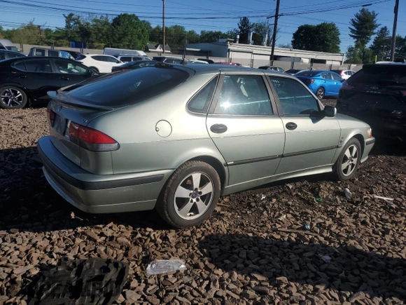 2002 Saab 9-3 z VIN YS3DF55K527016771, wystawiony jako Copart lot #56108085 z przebiegiem 99 575 mil mil oraz Tytuł czysty. Historia ofert i sprzedaży dostępna na DreamBid. Obrazek 3.