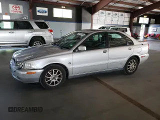 2003 Volvo S40 с VIN YV1VS27553F977014, выставлен на аукционе Copart как лот 70131794 с пробегом 149 941 миль миль и Списание • Salvage title. История ставок и продаж доступна на DreamBid. Изображение 1.