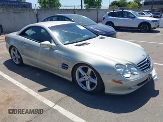 2003 Mercedes-Benz SL 500 z VIN WDBSK75F73F010338, wystawiony jako IAAI lot #42358972 z przebiegiem 81 714 mil mil oraz . Historia ofert i sprzedaży dostępna na DreamBid. Obrazek 1.