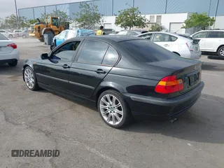 2002 BMW 3 Series 325i z VIN WBAEV33422KL77263, wystawiony jako IAAI lot #42160192 z przebiegiem 240 893 mil mil oraz . Historia ofert i sprzedaży dostępna na DreamBid. Obrazek 3.