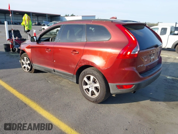 2010 Volvo XC60 3.2L with VIN YV4982DL7A2080402, listed as a IAAI auction lot 41900276 with 253,183 mi miles. Bid and sale history available at carsss.com. Image 3.