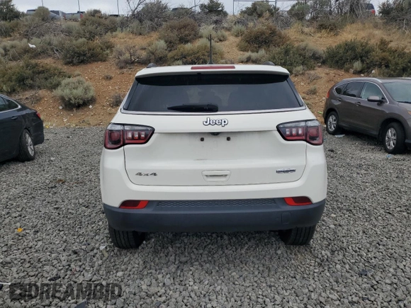 2019 Jeep Compass Latitude z VIN 3C4NJDBBXKT661517, wystawiony jako Copart lot #63339275 z przebiegiem 58 916 mil mil oraz Szkoda całkowita • Salvage title. Historia ofert i sprzedaży dostępna na DreamBid. Obrazek 6.