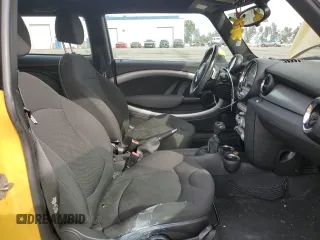 2009 MINI Hardtop S with VIN WMWMF73599TW87679, listed as a Copart auction lot 46863725 with 102,976 mi miles and Salvage title. Bid and sale history available at DreamBid. Image 10.