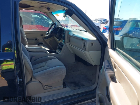 2005 Chevrolet Suburban LS z VIN 3GNEC16Z25G158598, wystawiony jako IAAI lot #41266791 z przebiegiem 237 191 mil mil oraz . Historia ofert i sprzedaży dostępna na DreamBid. Obrazek 5.