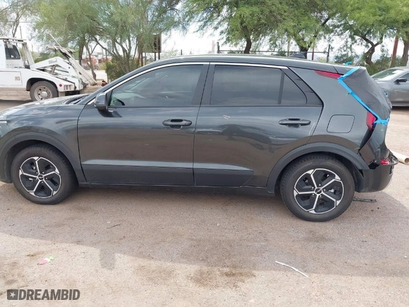 2023 Kia Niro LX with VIN KNDCP3LE8P5105903, listed as a IAAI auction lot 40071264 with 47,755 mi miles. Bid and sale history available at carsss.com. Image 14.