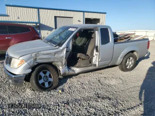 2008 Nissan Frontier SE z VIN 1N6AD06U48C446386, wystawiony jako Copart lot #42805785 z przebiegiem Nie podano mil oraz Szkoda całkowita • Salvage title. Historia ofert i sprzedaży dostępna na DreamBid. Obrazek 1.