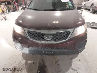 2013 Kia Sorento LX with VIN 5XYKTDA28DG338687, listed as a IAAI auction lot 41506461 with 234,553 mi miles. Bid and sale history available at carsss.com. Image 12.