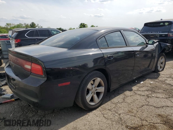 2013 Dodge Charger SE z VIN 2C3CDXBG6DH725726, wystawiony jako Copart lot #56415675 z przebiegiem 185 165 mil mil oraz Szkoda całkowita • Salvage title. Historia ofert i sprzedaży dostępna na DreamBid. Obrazek 3.