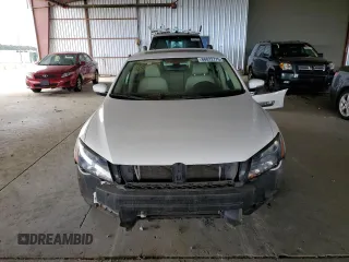 2015 Volkswagen Passat SEL Premium with VIN 1VWCV7A38FC073671, listed as a Copart auction lot 66022775 with 64,452 mi miles and Salvage title. Bid and sale history available at DreamBid. Image 5.