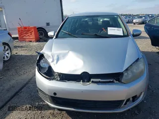 2011 Volkswagen Golf z VIN WVWDA7AJ7BW240211, wystawiony jako IAAI lot #41807381 z przebiegiem 220 246 mil mil oraz . Historia ofert i sprzedaży dostępna na DreamBid. Obrazek 12.