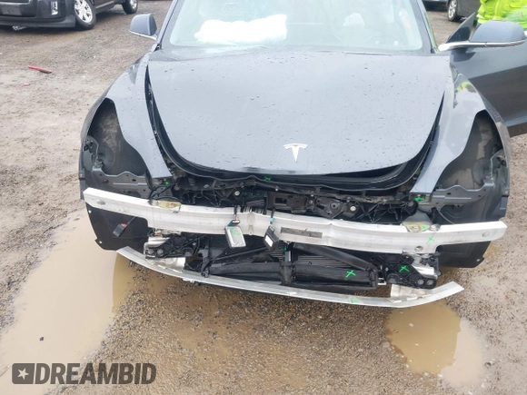2020 Tesla Model 3 Performance z VIN 5YJ3E1EC9LF601713, wystawiony jako IAAI lot #41888617 z przebiegiem 70 517 mil mil oraz . Historia ofert i sprzedaży dostępna na DreamBid. Obrazek 6.