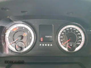 2021 Ram 1500 Tradesman z VIN 1C6RR6FT1MS521053, wystawiony jako Copart lot #55337525 z przebiegiem 70 287 mil mil oraz Czysty tytuł • Clean title. Historia ofert i sprzedaży dostępna na DreamBid. Obrazek 9.