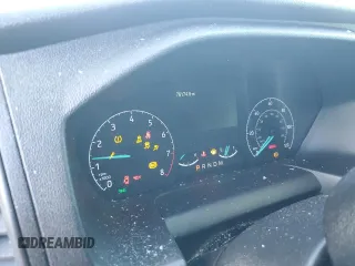 2022 Ford Transit Cargo z VIN 1FTBR1C89NKA67892, wystawiony jako Copart lot #49484705 z przebiegiem 76 174 mil mil oraz Szkoda całkowita • Salvage title. Historia ofert i sprzedaży dostępna na DreamBid. Obrazek 9.