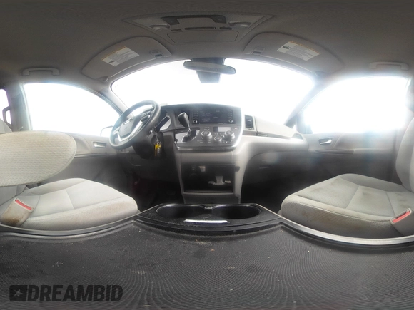 2018 Toyota Sienna LE Auto Access Seat с VIN 5TDKZ3DCXJS958114, выставлен на аукционе IAAI как лот 42429204 с пробегом 165 140 миль миль и . История ставок и продаж доступна на DreamBid. Изображение 18.