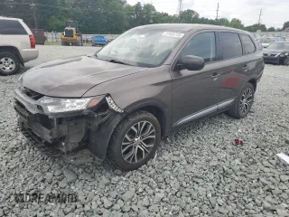 2018 Mitsubishi Outlander ES z VIN JA4AD2A30JZ026845, wystawiony jako Copart lot #51948735 z przebiegiem 133 071 mil mil oraz Szkoda całkowita • Salvage title. Historia ofert i sprzedaży dostępna na DreamBid. Obrazek 1.
