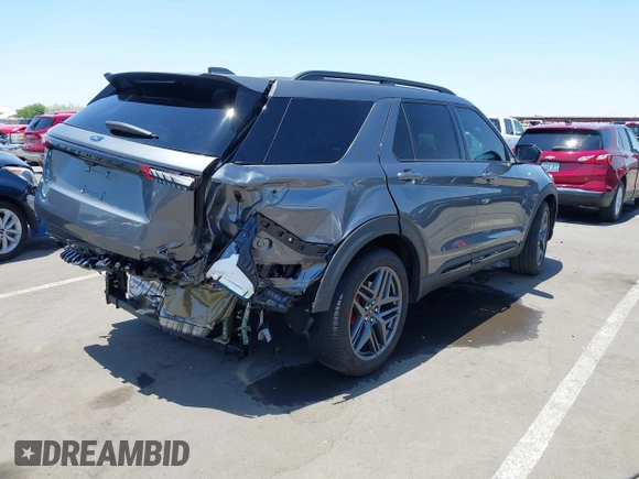 2025 Ford Explorer ST-Line z VIN 1FMUK7KH6SGA94253, wystawiony jako IAAI lot #42477118 z przebiegiem 4 828 mil mil oraz . Historia ofert i sprzedaży dostępna na DreamBid. Obrazek 4.